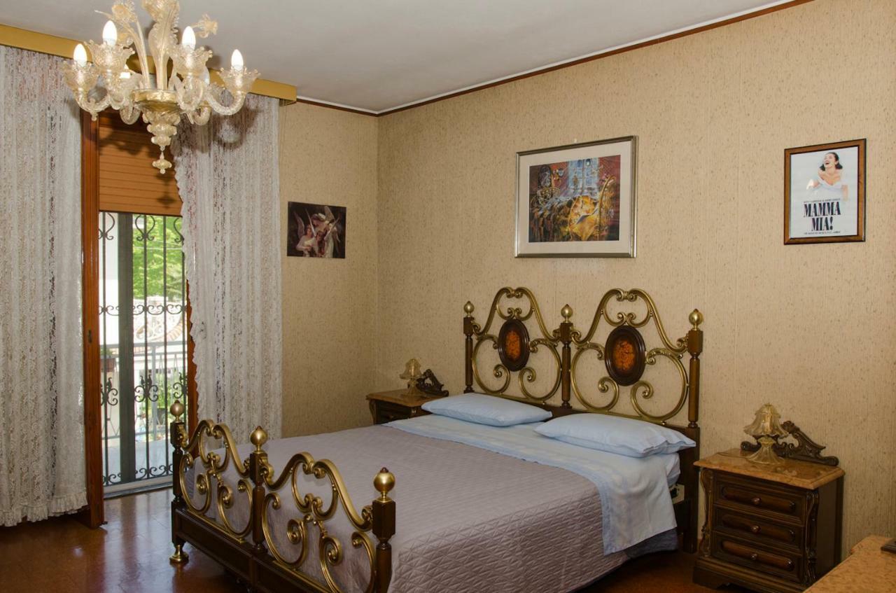 Mamma Mia Family House